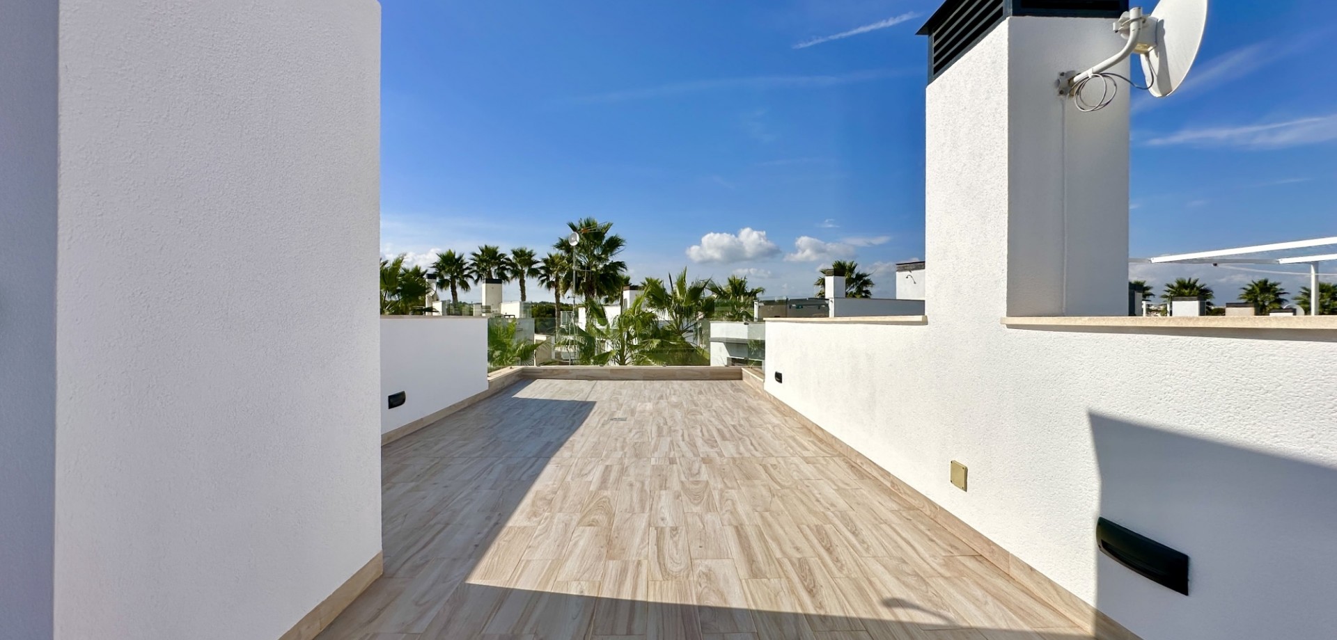 Dining area in villa for sale in Orihuela Costa