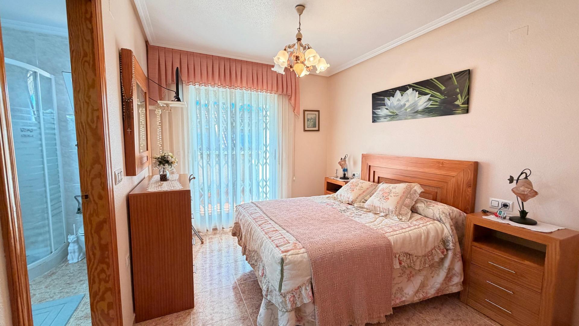 Master bedroom in penthouse for sale in Torrevieja