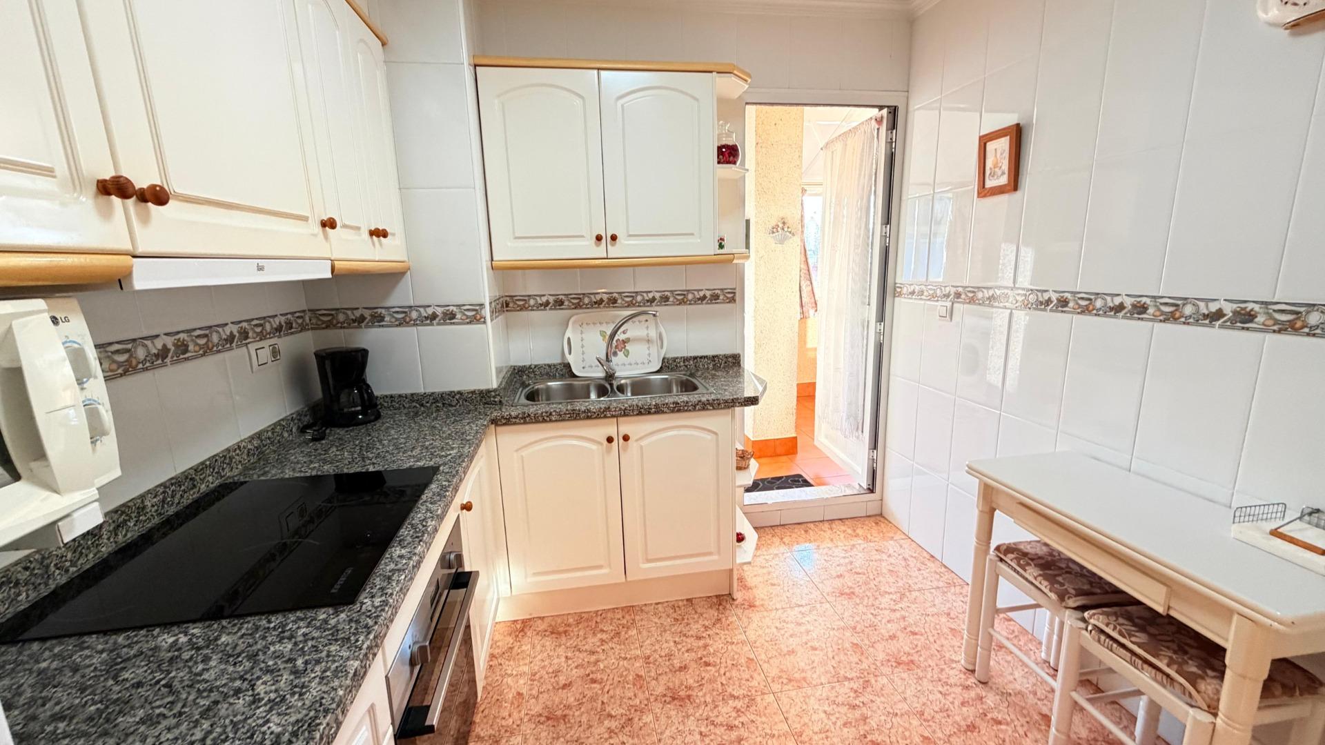 Garden in penthouse for sale in Torrevieja