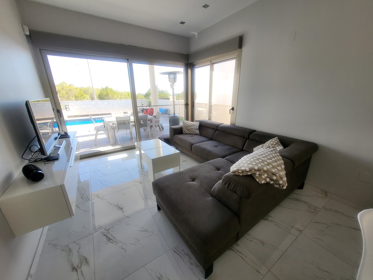 Kitchen in villa for sale in Orihuela Costa
