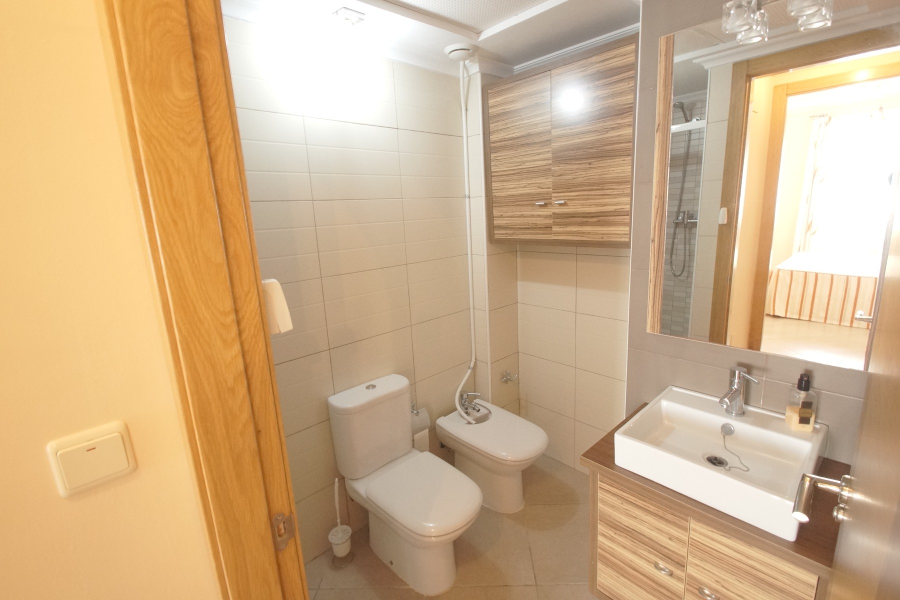 Master bedroom in apartment for sale in Formentera del Segura