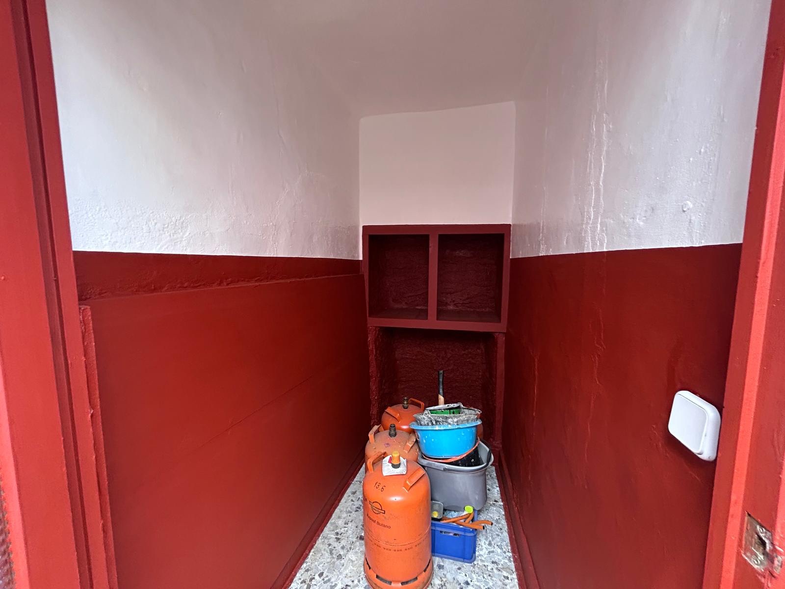 Bedroom in villa for sale in Jacarilla