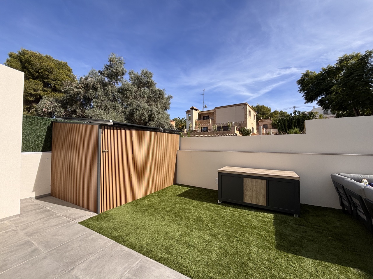 Garden in villa for sale in Villamartin