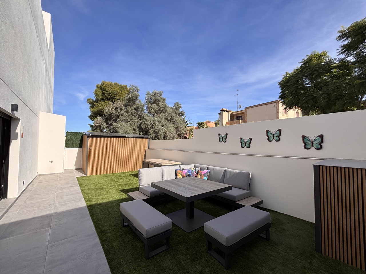 Bedroom in villa for sale in Villamartin