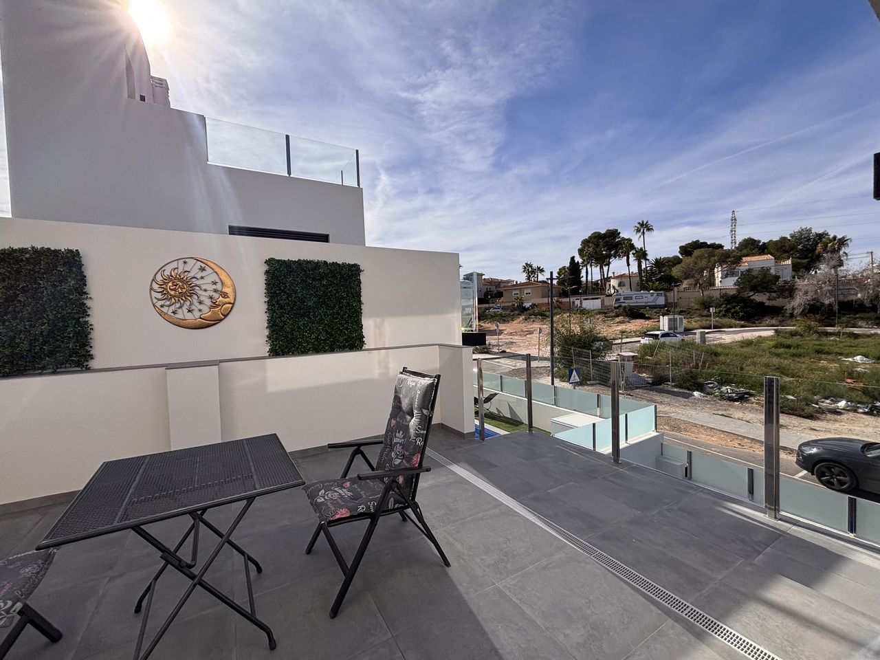 Exterior view in villa for sale in Villamartin