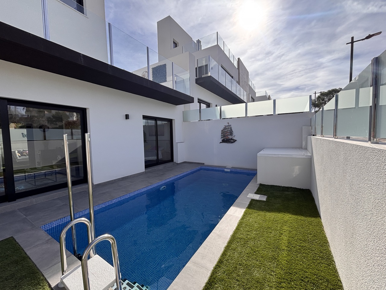 Pool area in villa for sale in Villamartin