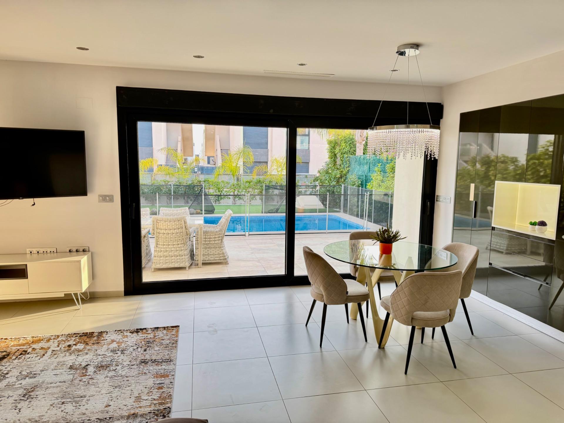 Terrace in villa for sale in Rojales