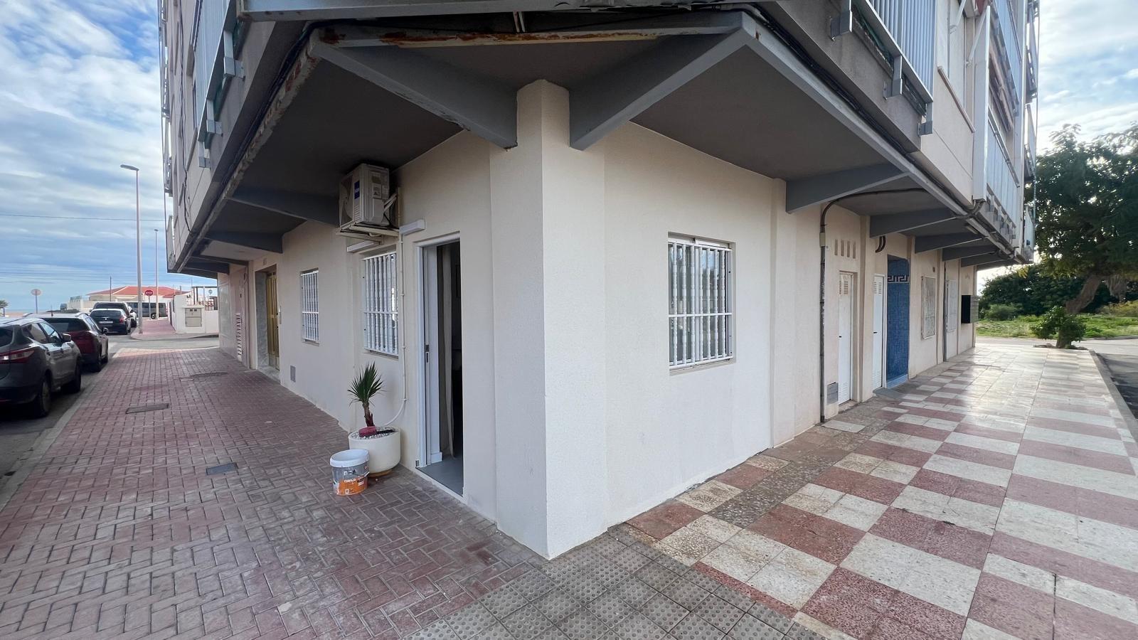 Garden in apartment for sale in Torrevieja