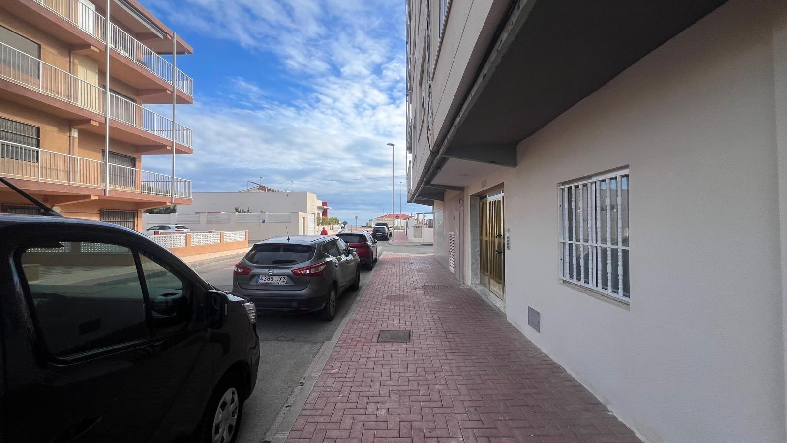 Bedroom in apartment for sale in Torrevieja