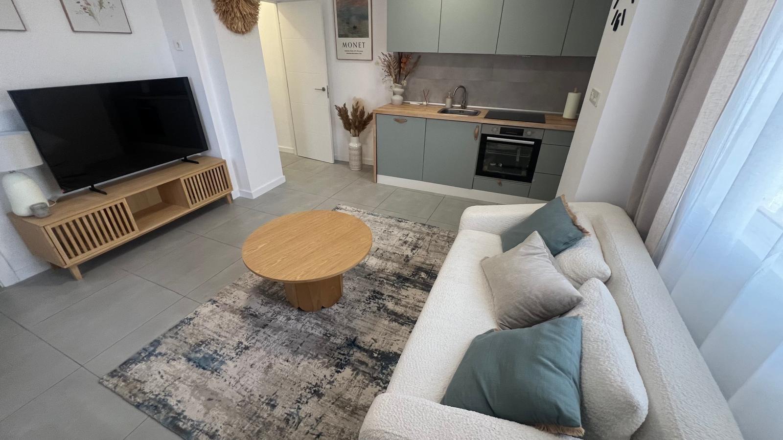Located in one of Torrevieja's most desirable areas, this renovated ground-floor apartment at Calle