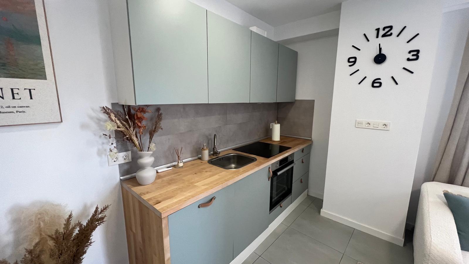 Bedroom in apartment for sale in Torrevieja