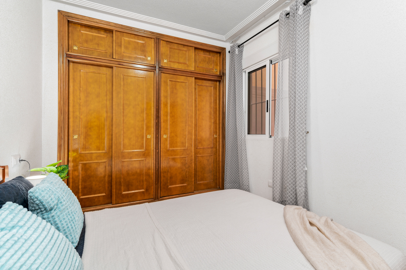 Master bedroom in apartment for sale in Torrevieja
