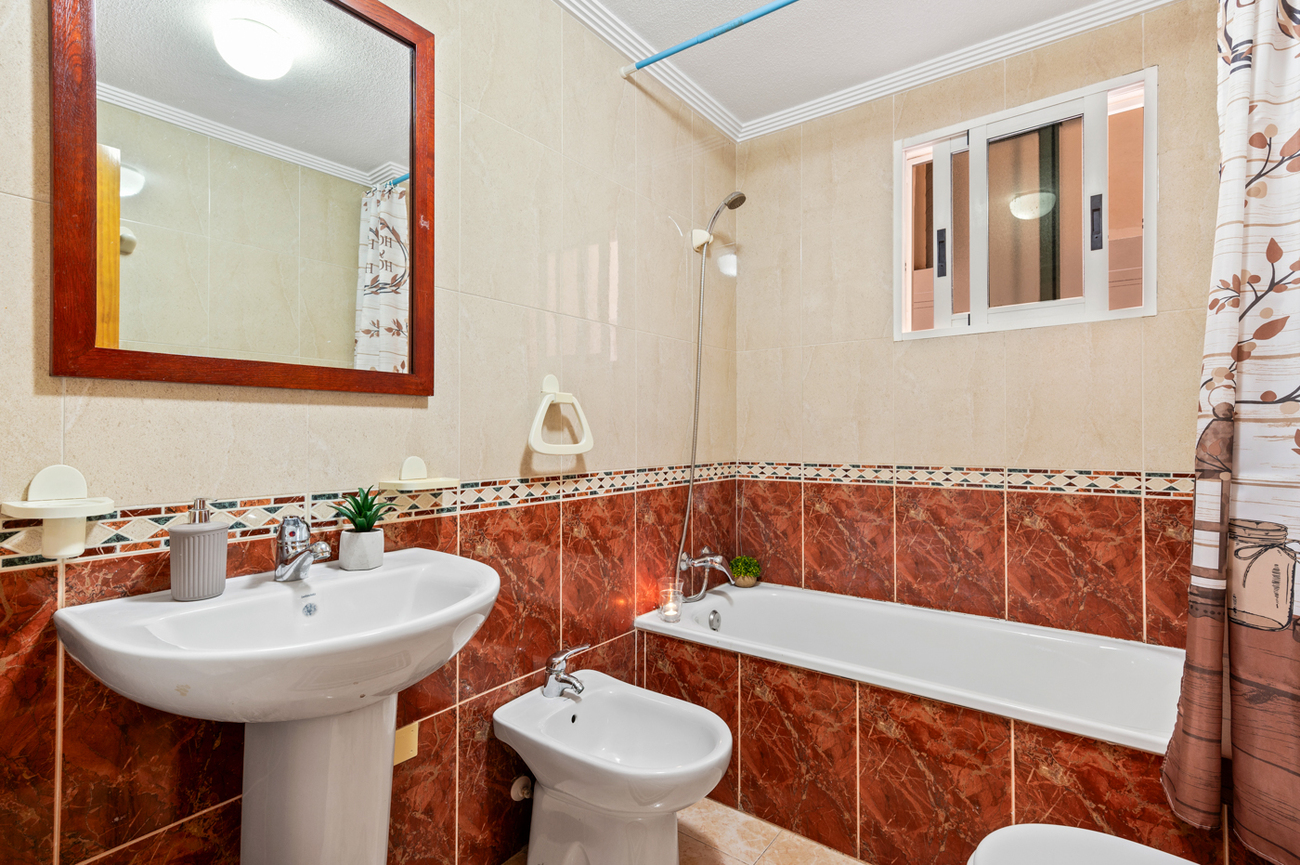 Terrace in apartment for sale in Torrevieja