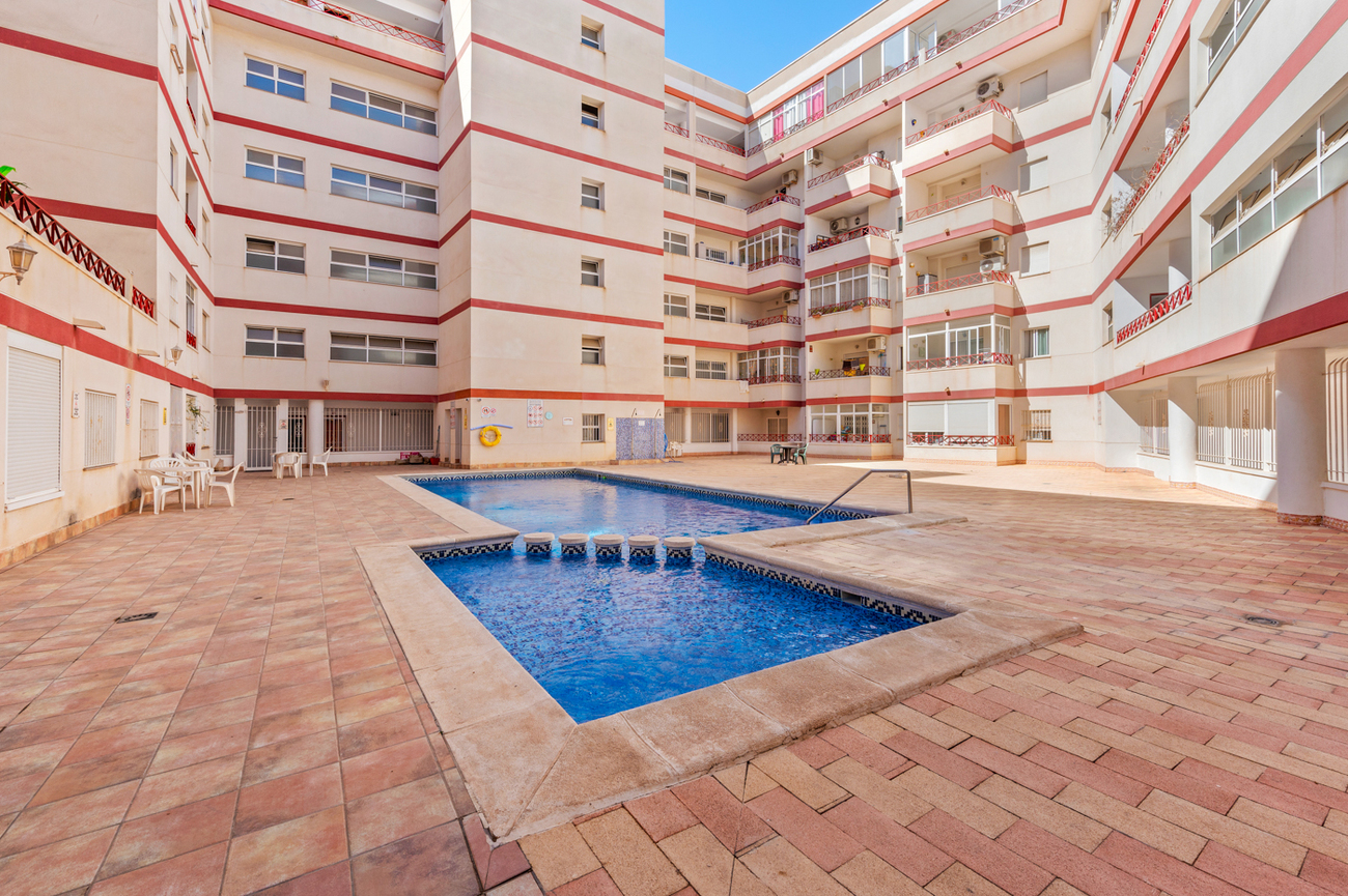 Dining area in apartment for sale in Torrevieja