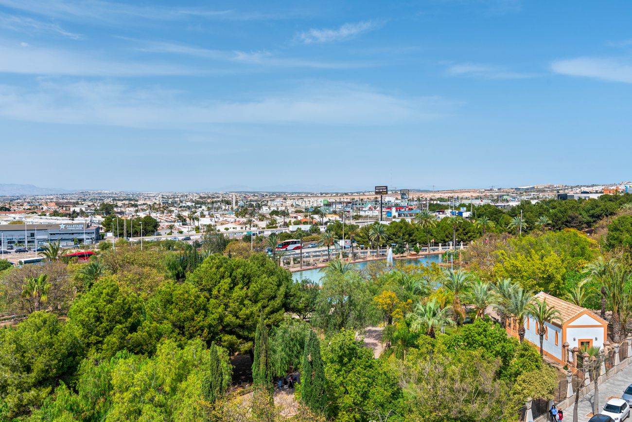 Kitchen in apartment for sale in Torrevieja