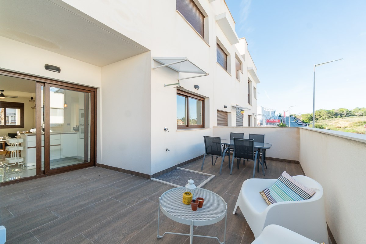 Master bedroom in apartment for sale in Orihuela Costa