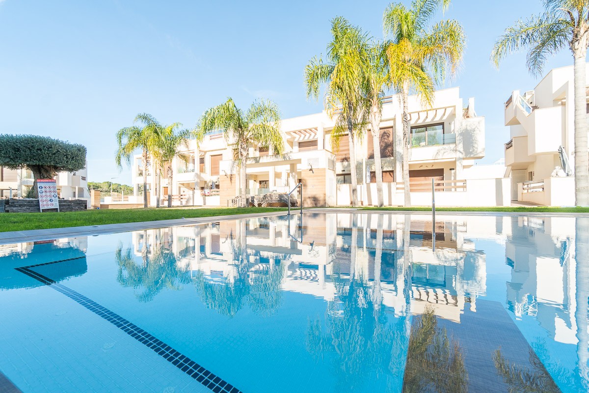 Bedroom in apartment for sale in Orihuela Costa