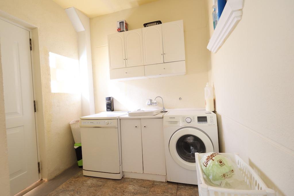 Kitchen in villa for sale in Orihuela Costa