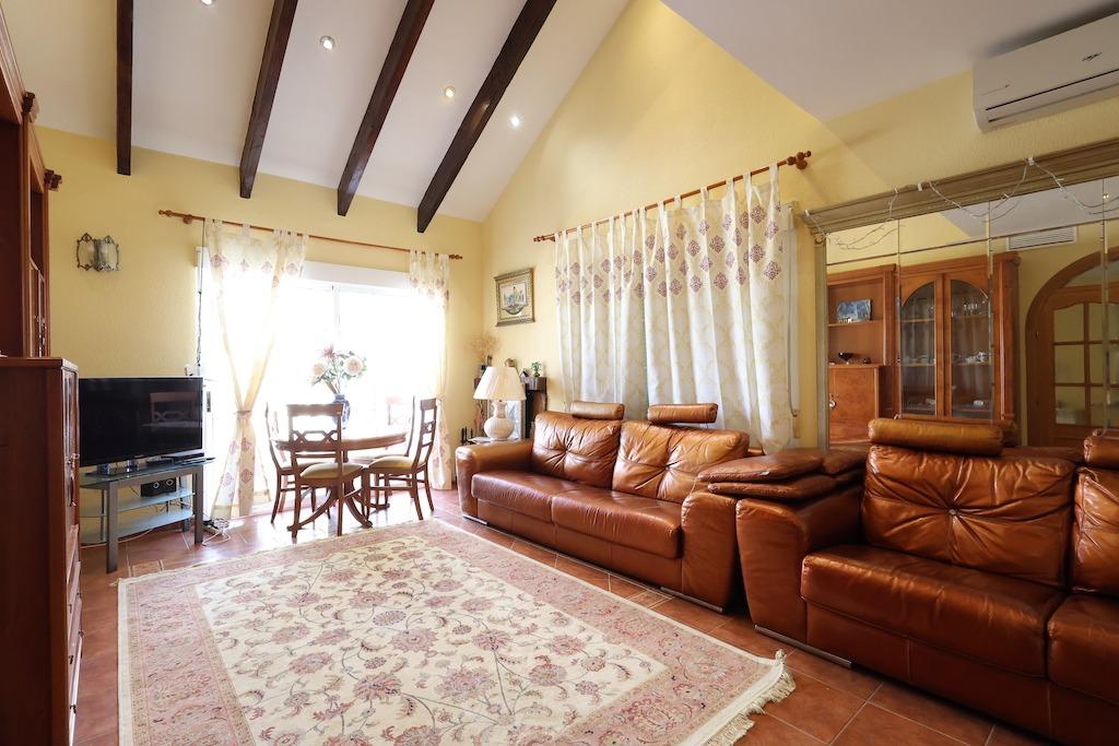 Terrace in villa for sale in Orihuela Costa
