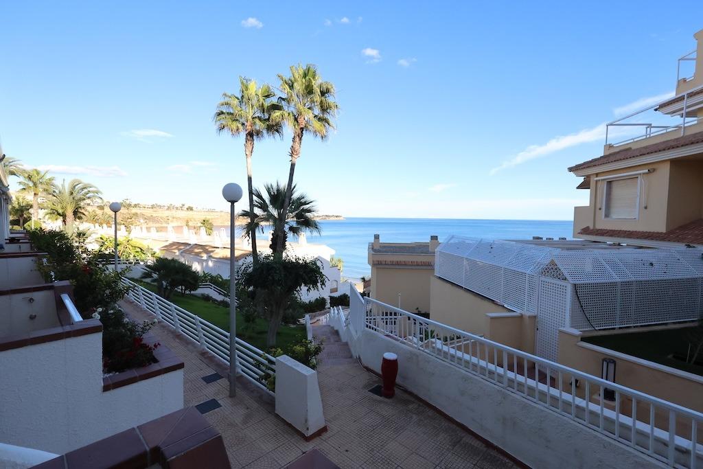Aguamarina Ground floor bungalow with sea views