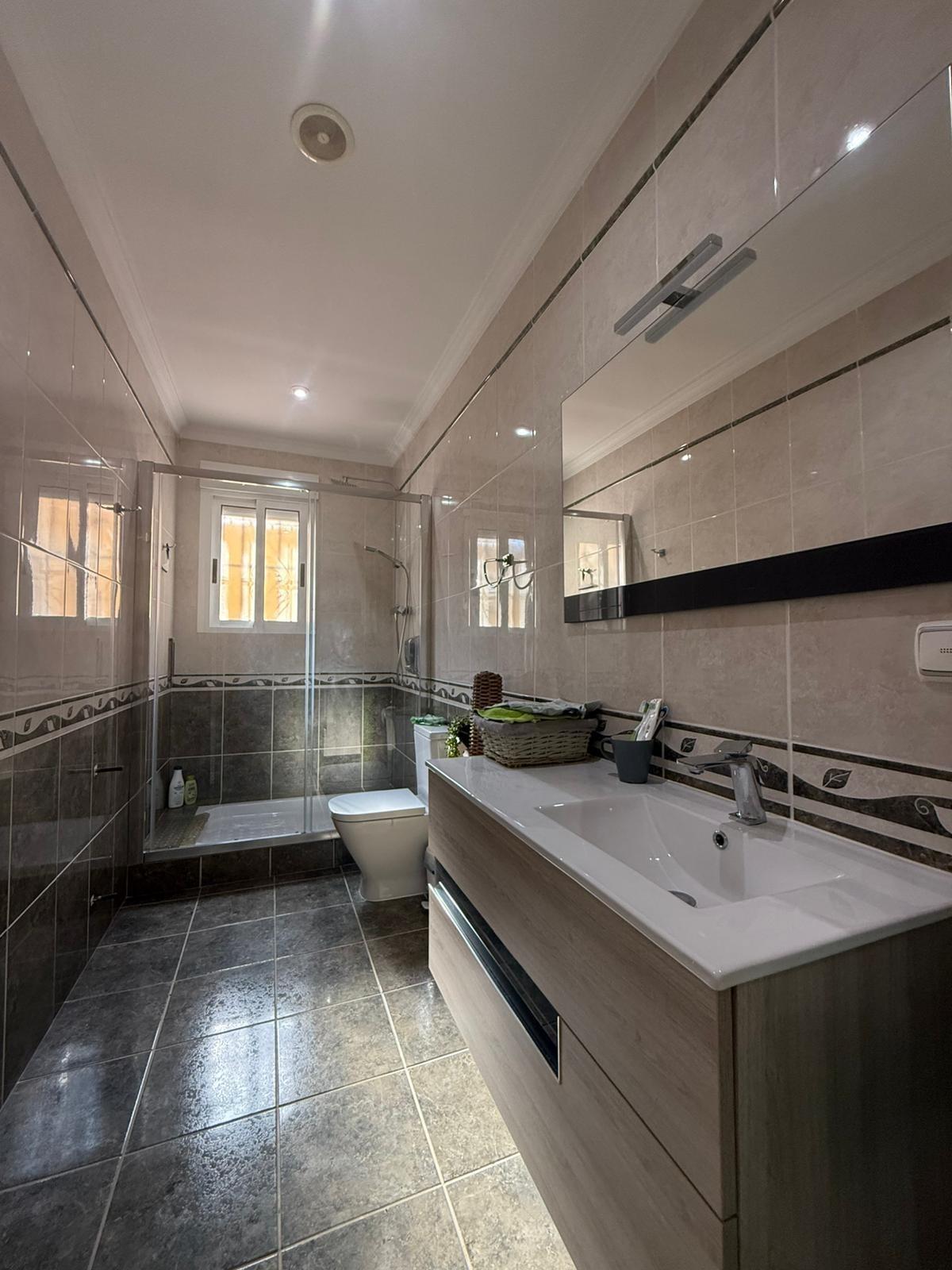 Bathroom in villa for sale in Callosa de Segura