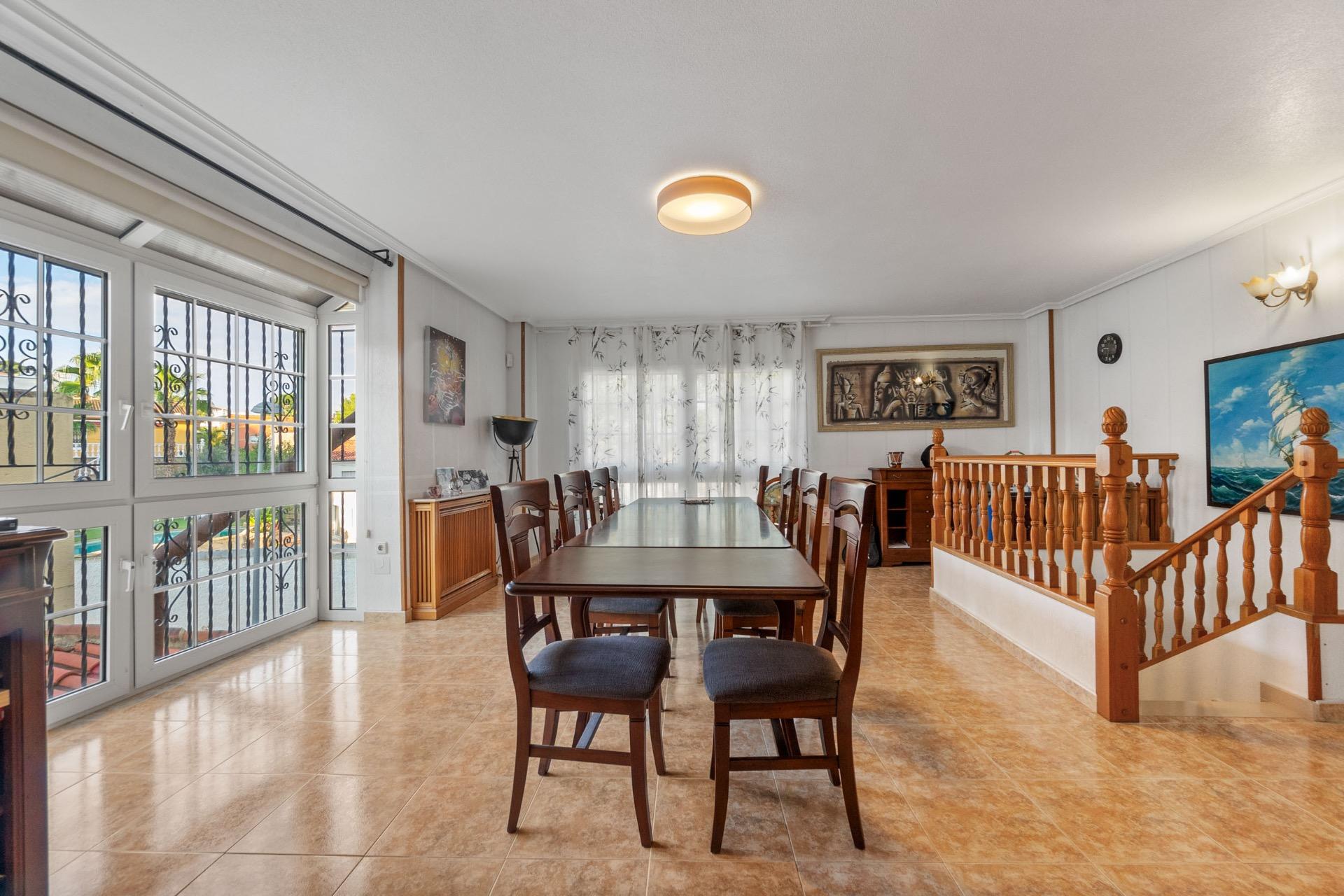 Living room in villa for sale in Torrevieja