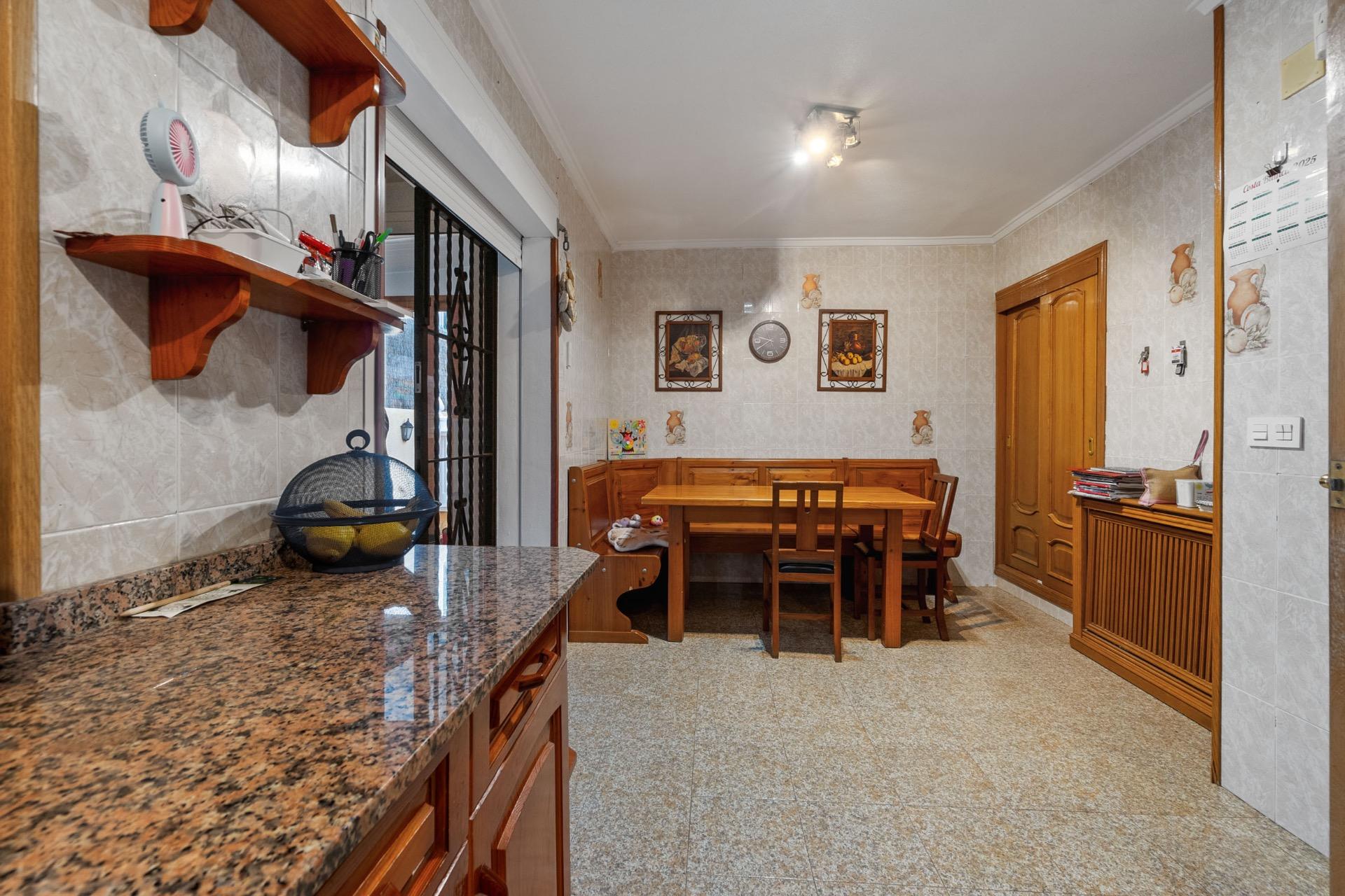 Dining area in villa for sale in Torrevieja