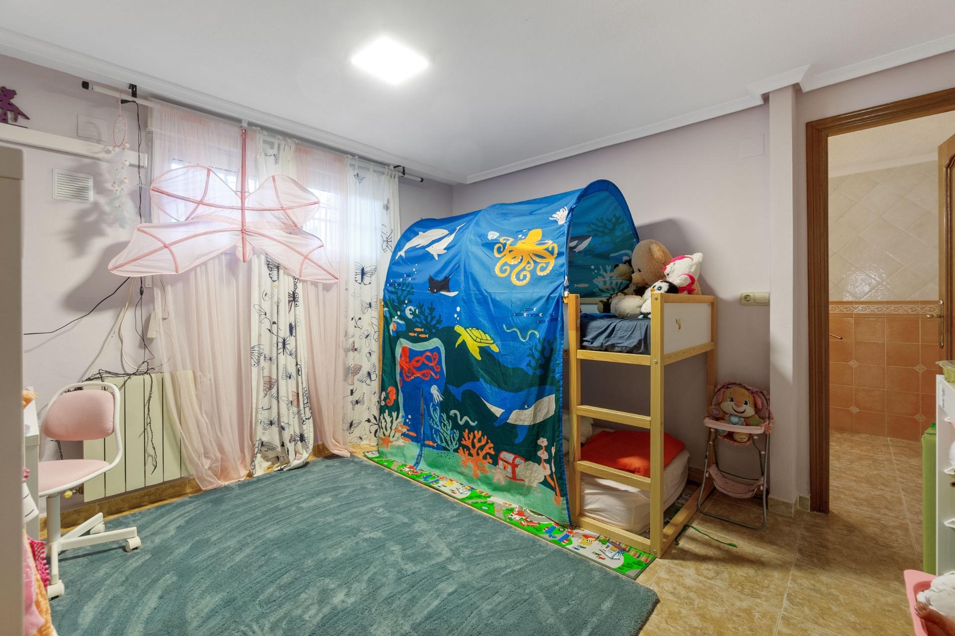 Living room in villa for sale in Torrevieja