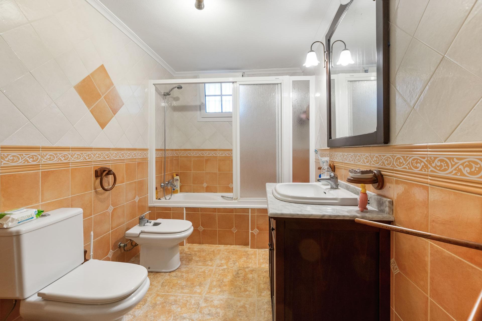 Kitchen in villa for sale in Torrevieja