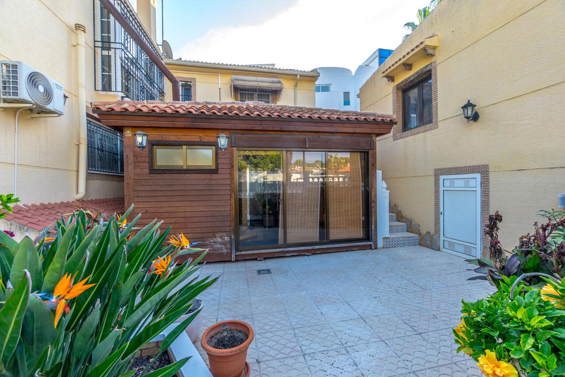 Living room in villa for sale in Torrevieja
