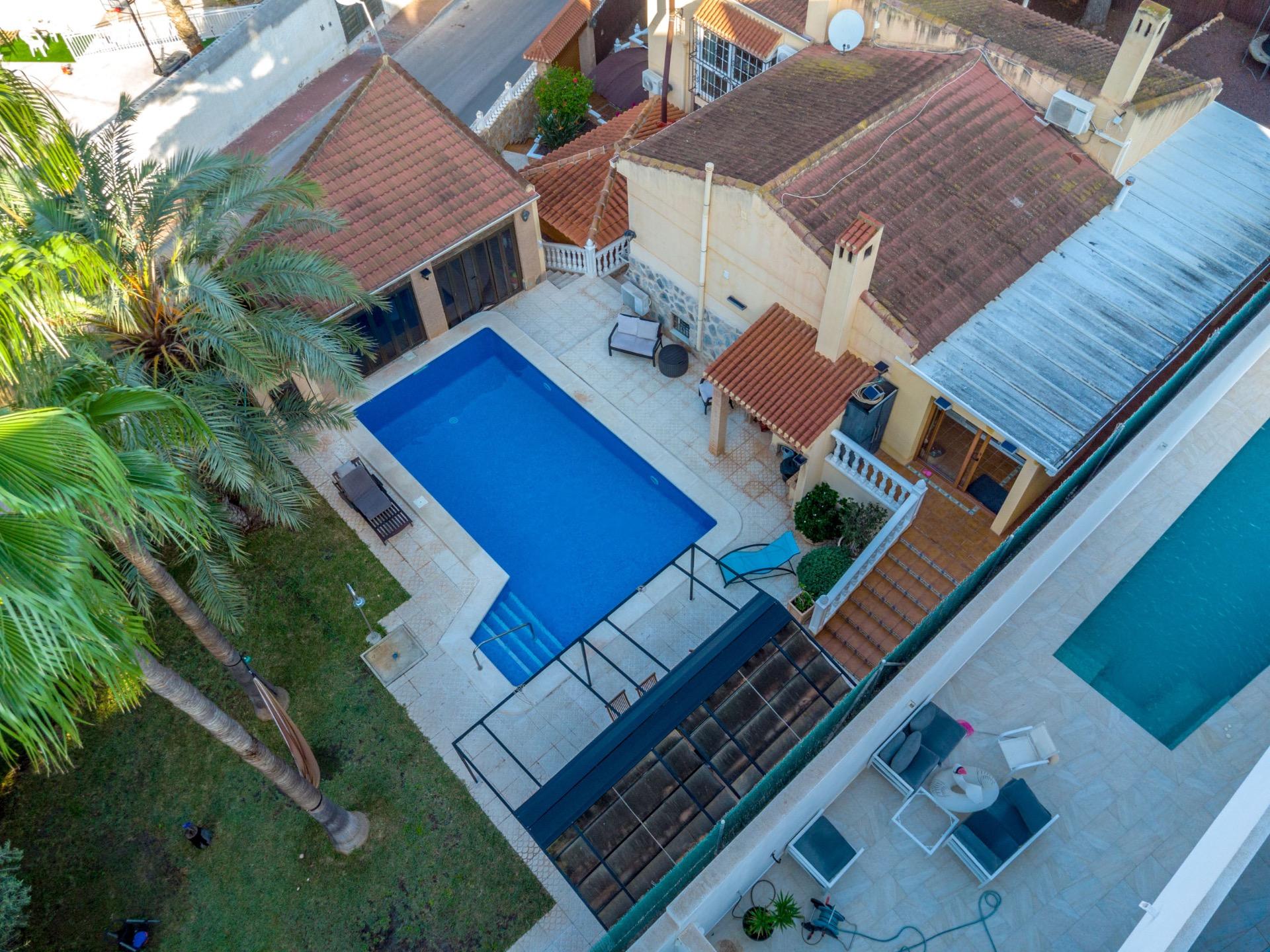 Bedroom in villa for sale in Torrevieja