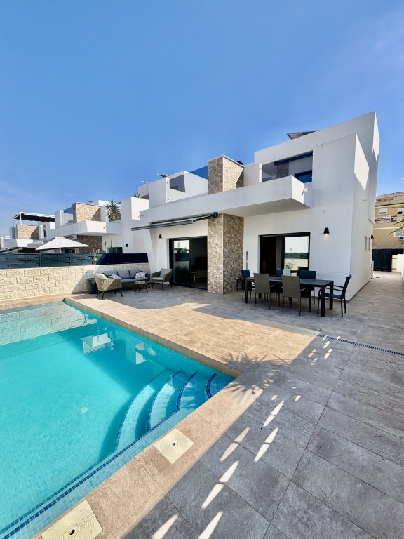Stunning Modern Villa with Private Pool & Mountain Views