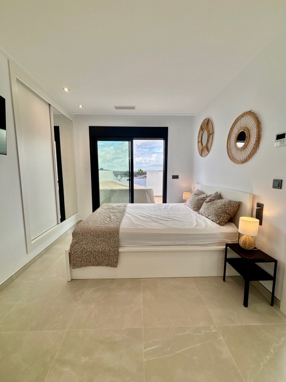 Pool area in villa for sale in Benijofar