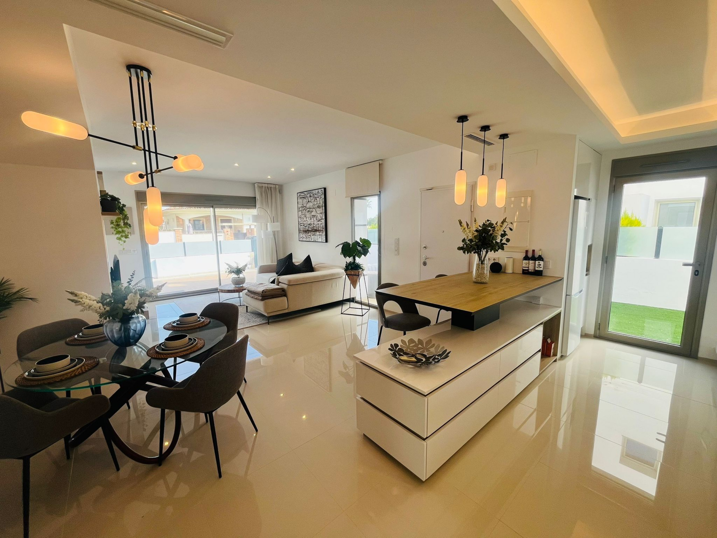 Pool area in villa for sale in Los Alcazares
