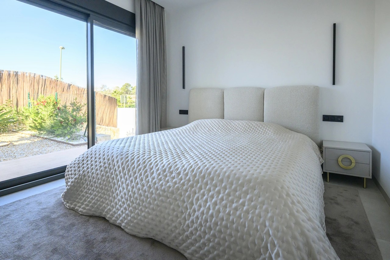 Master bedroom in villa for sale in Las Colinas Golf