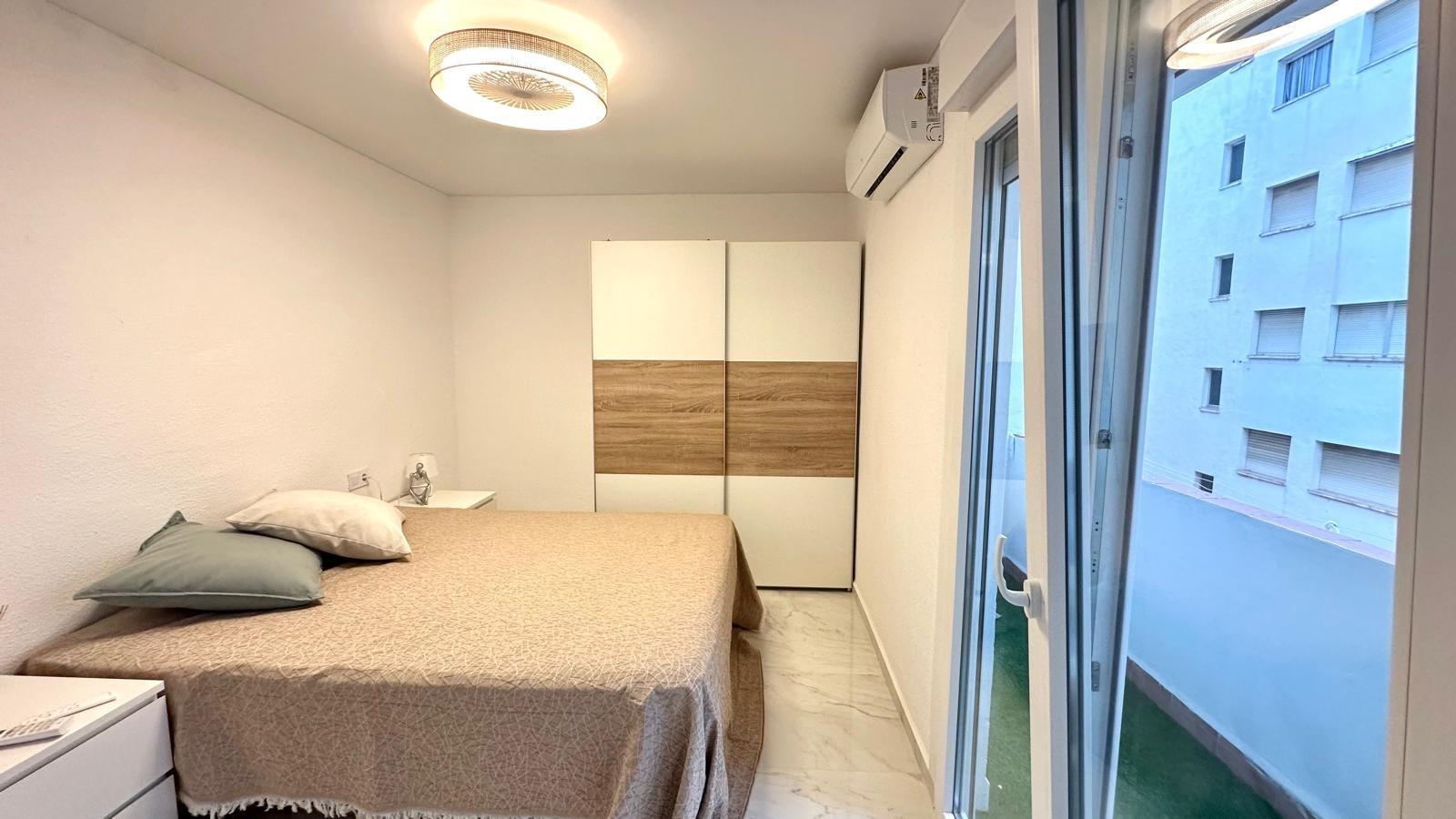 Master bedroom in apartment for sale in Torrevieja