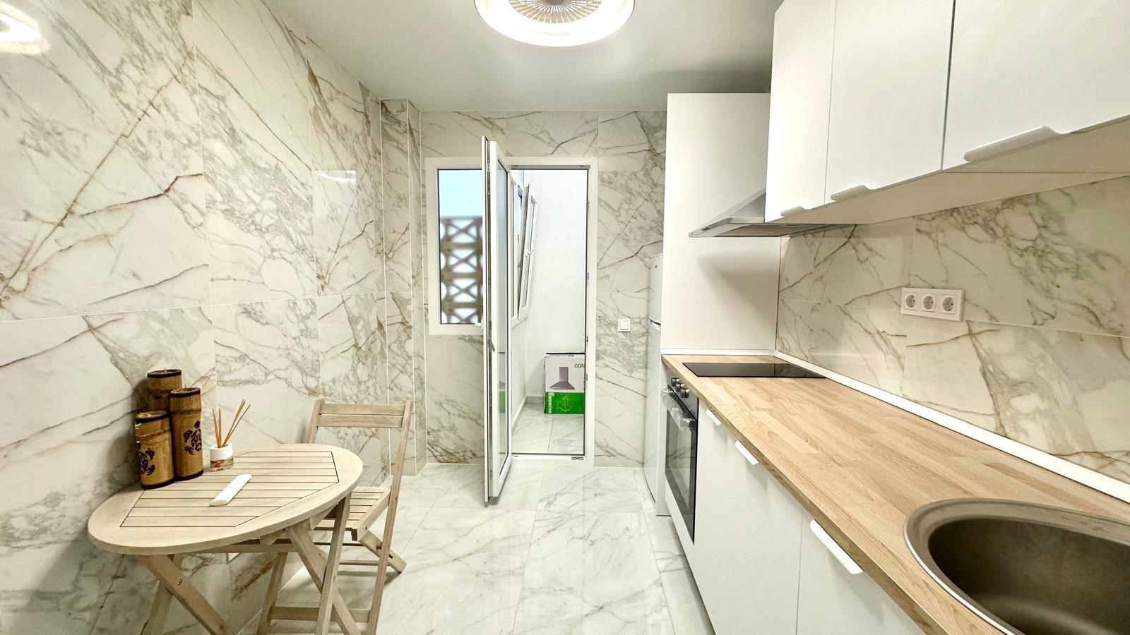 Terrace in apartment for sale in Torrevieja