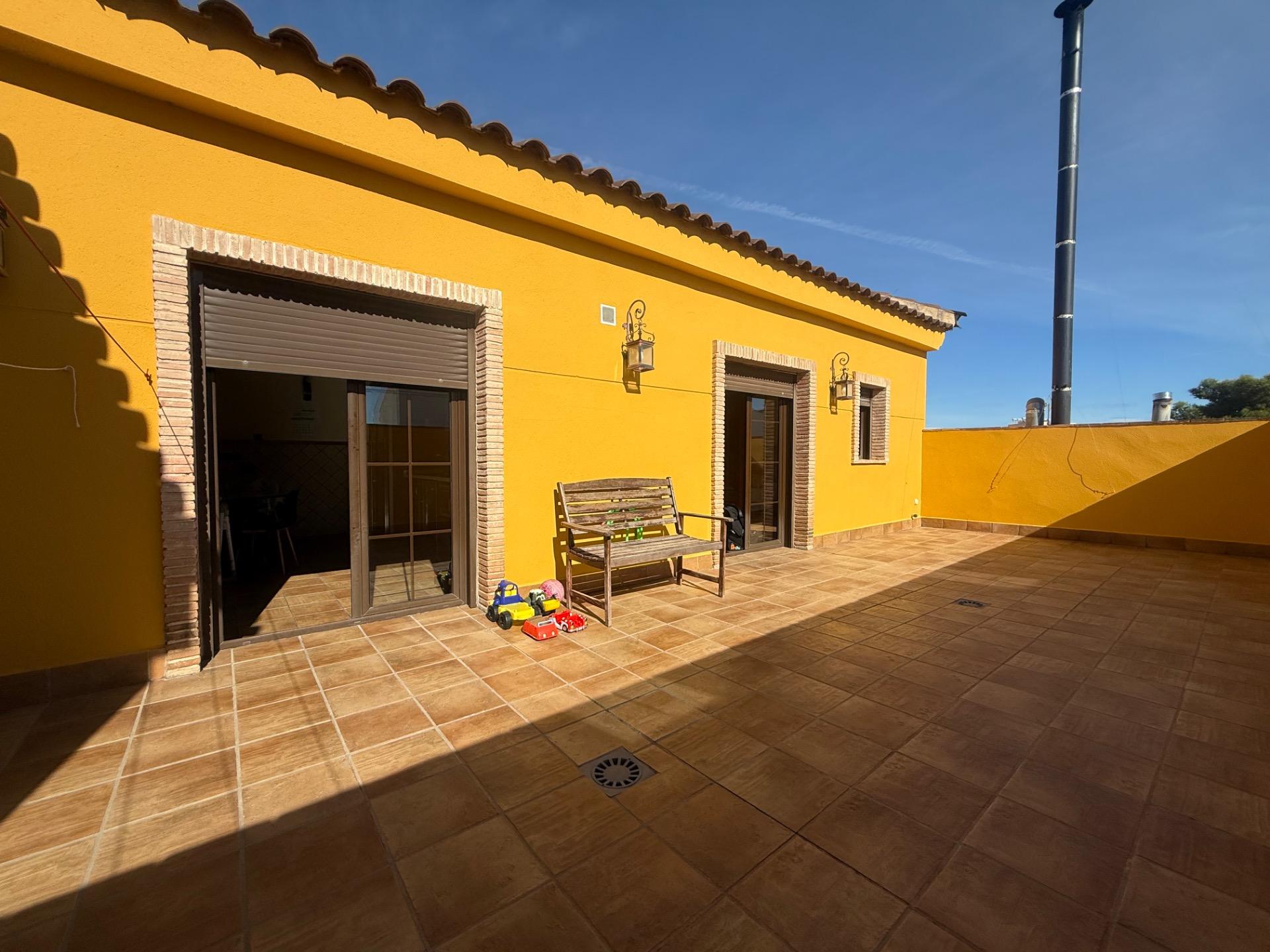 Dining area in terraced for sale in Avileses