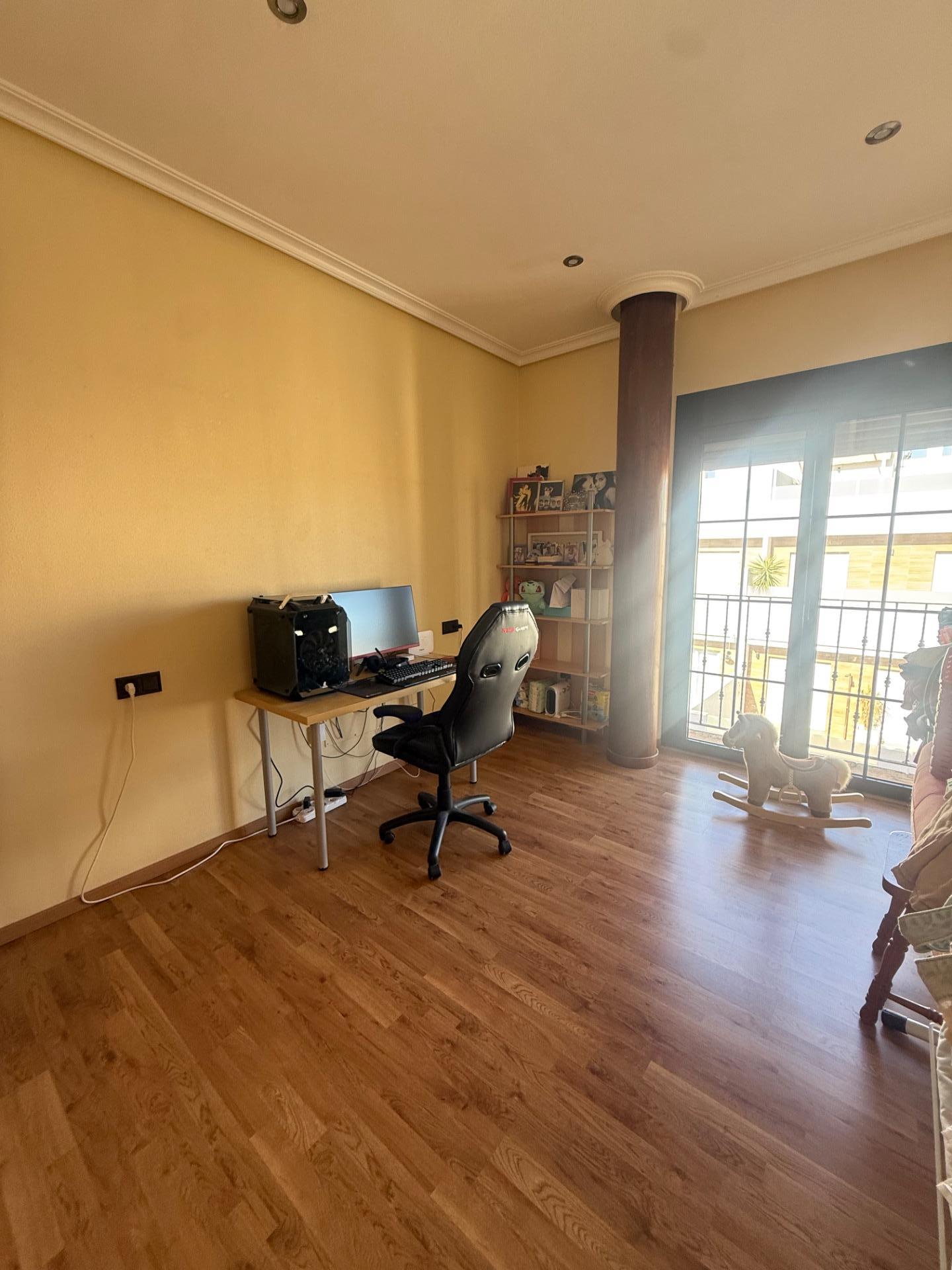 Bathroom in terraced for sale in Avileses