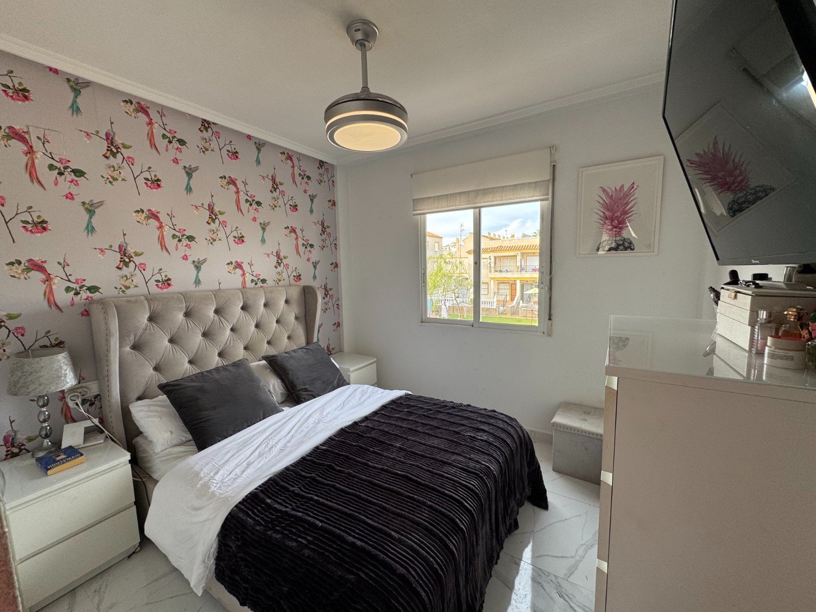 Dining area in apartment for sale in Orihuela Costa
