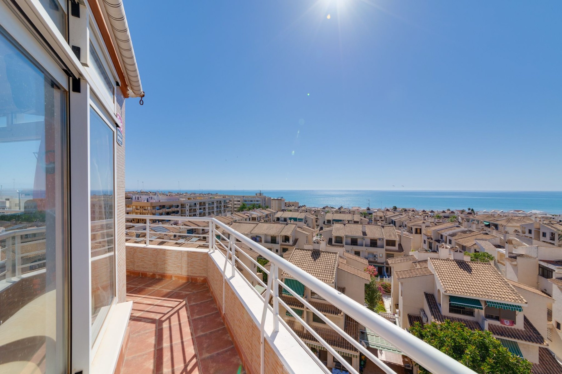 Bathroom in duplex for sale in Guardamar del Segura