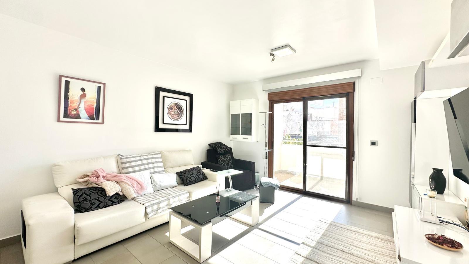 Master bedroom in apartment for sale in Torrevieja