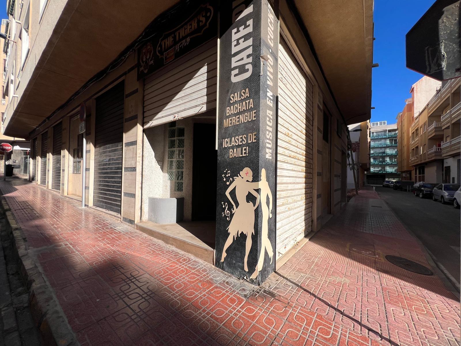 Terrace in commercial for sale in Torrevieja
