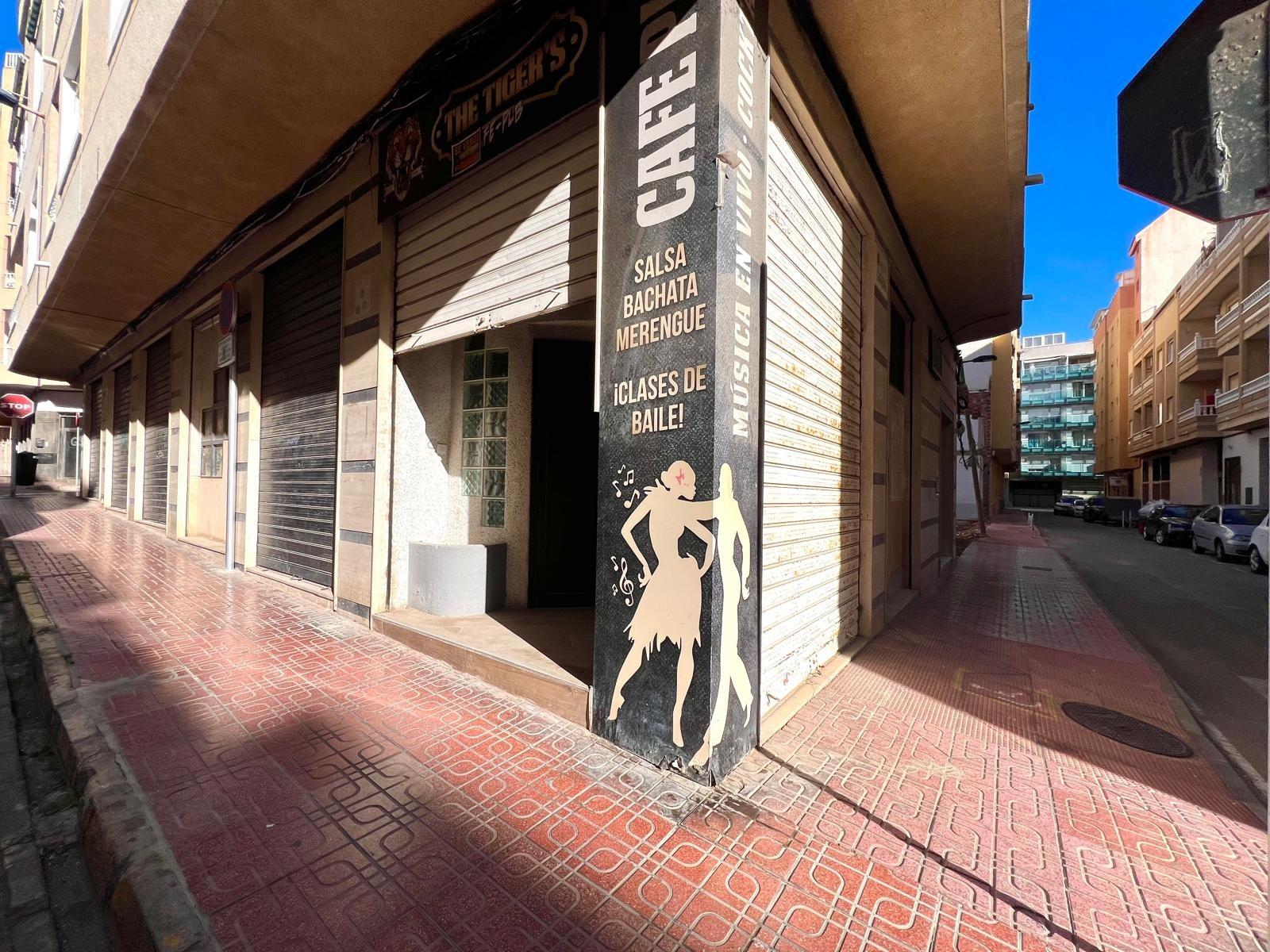 Pool area in commercial for sale in Torrevieja