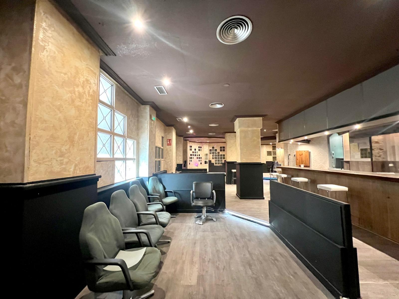 Dining area in commercial for sale in Torrevieja