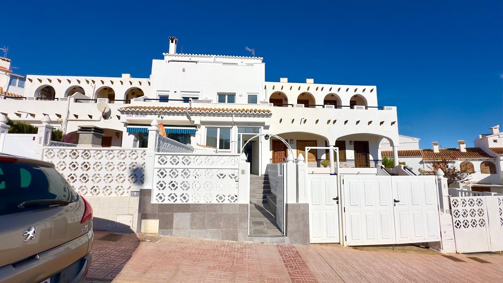 Bathroom in terraced for sale in Torrevieja