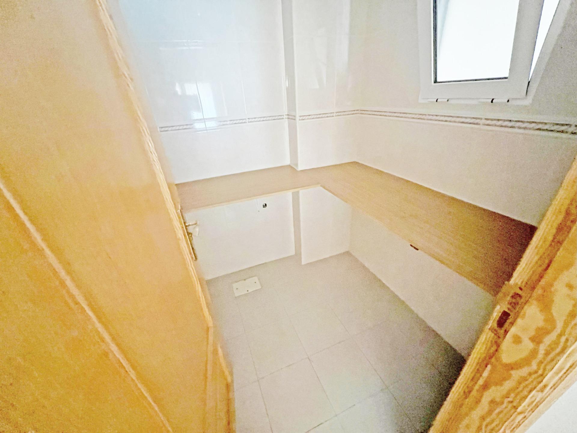 Terrace in commercial for sale in Guardamar del Segura