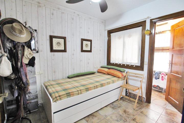 Master bedroom in duplex for sale in Guardamar del Segura