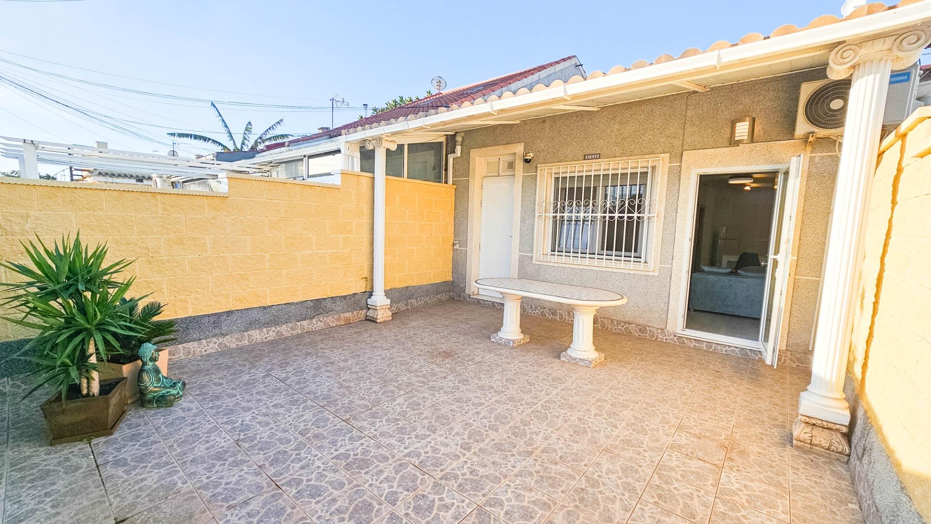 For sale: a fully renovated 54 m² house with a spacious 30 m² plot