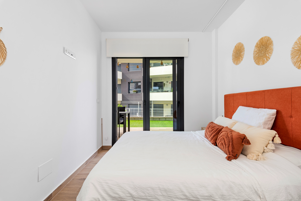 Bedroom in apartment for sale in Villamartin